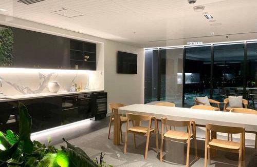 Broadbeach Apartment | 66 m² Apartment ∙ 2 bedrooms ∙ 4 guests