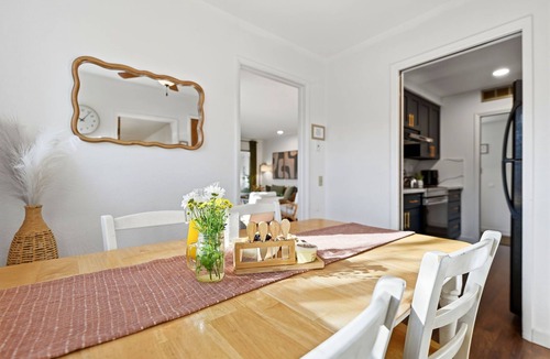 Kaweah House | 8 mi to Sequoia Natl Park! Kitchen, BBQ Grill, Firepit, Backyard, Pet-friendly!