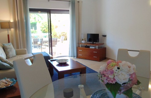 Porto de Mos Apartment | 8 min walk to beach ! 2BR/2BA Apartment, pool, aircon, wifi, secure parking.
