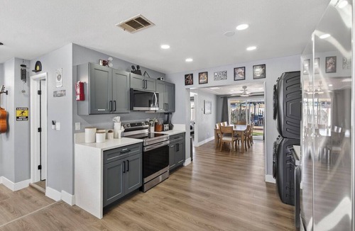 North Las Vegas House | 8BR 5BA Retro Vegas w/Guitar Golf, BBQ, WaveGazebo