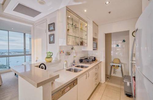 Southport Apartment | 90 m² Apartment ∙ 2 bedrooms ∙ 4 guests