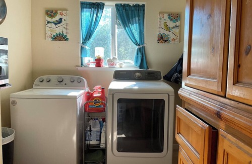 North Fork House | A gorgeous bedroom/bath w/private entry. Yosemite/Bass Lake/Sequoia Parks.
