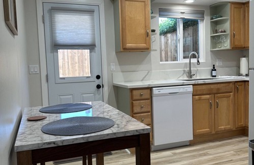Santa Ynez House | A Stone's Throw- Walkable 2 Bd 2 Bth w/Patio Fire Pit in the Heart of Santa Ynez