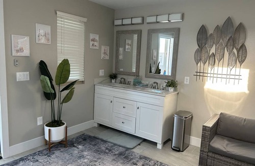 Las Vegas Apartment | A Stunning 2 in 1 studio w/Master bathroom suit