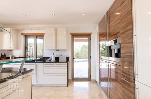 Albardeira Villa | A stunning 3 bedroom villa