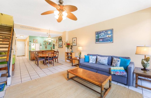 Avalon Condo | A04 - Beautiful Townhouse Style Bahia Vista Condo, POOL, BBQ, 2.5baths