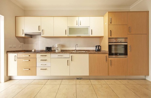 Funchal Apartment | A04 - Large Modern 1 bed Apartment with Pool