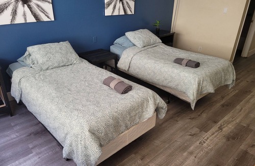 Beverly Hills Hotel | (A10) Charming Double Bed Hotel Style
