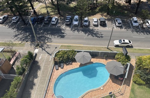 Miami Apartment | Absolute Beachfront Burleigh Heads. Large 2 bedroom 2 bath Apartment