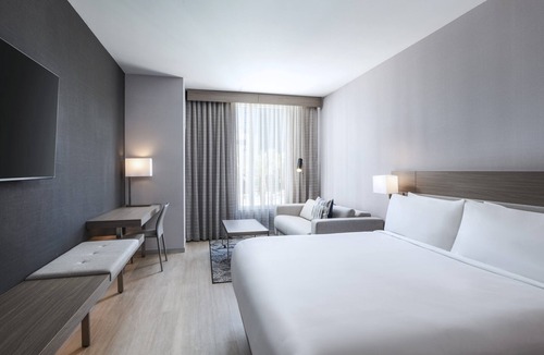 Las Vegas Hotel | AC Hotel by Marriott Las Vegas Symphony Park