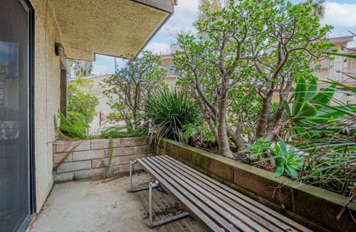 Inglewood Condo | Adorable 2-bedroom condo in Inglewood