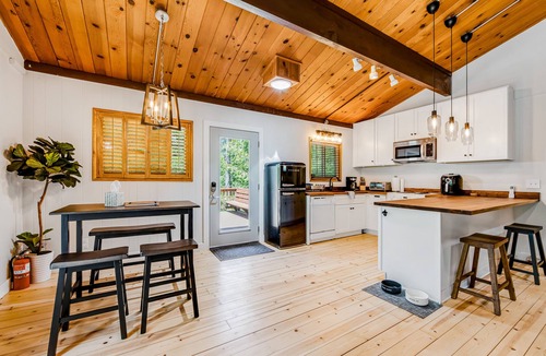 Idyllwild Cabin | Adorable cabin in the trees near hiking & town w/deck & high-speed WiFi