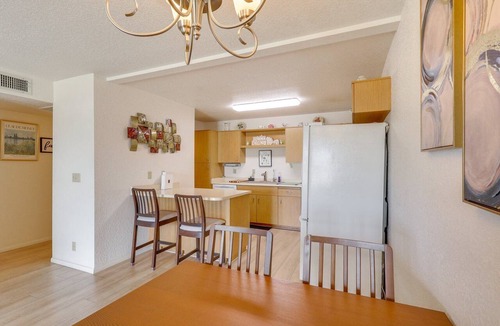 Lake Havasu City Condo | Adorable Condo Lake Havasu City Heated Pool Hot Tub 1 Mile To London Bridge