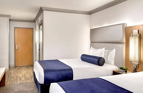 Gateway District Hotel | Adventure Awaits! On Strip, Pool, Game Room, Casino, Parking! Near Mob museum