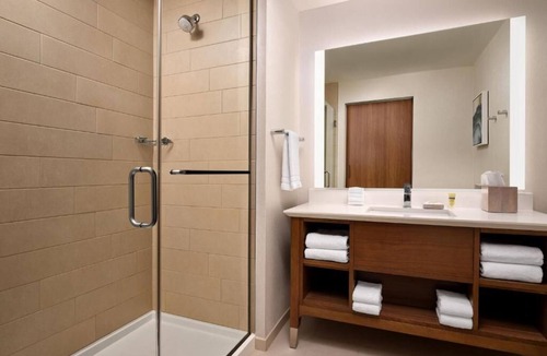 Anaheim Resort Hotel | Affordable Vacation Rentals Near Disney | Family & Pet-Friendly Stay | 4 Units