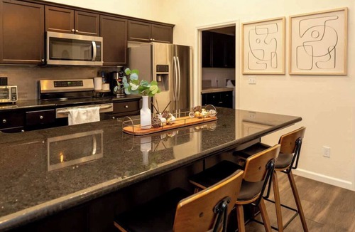 Porterville House | Agave Zen House w/Hot Tub & BBQ Grill!