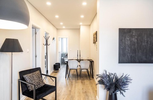 Santo Condestavel Apartment | Akicity Ourique Onyx