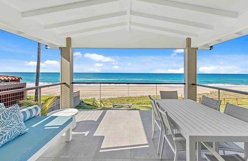 Mermaid Beach Apartment | Albatross Beachfront 3 Bedroom Apartment