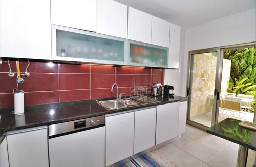 Vale de Parra Apartment | Albufeira Modern Condominium Vitismar With Pool