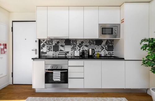 Alcantara Apartment | Alcântara Premium Studio | AC | Lx Factory