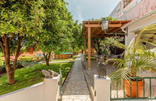 Alges House | Algés Village Casa 4 by Lisbon-Coast vacation