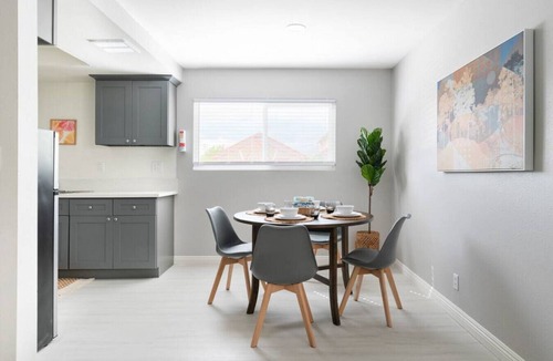 Alhambra Apartment | Alhambra close to Main St. 2BR 2BA Apt king bed +EV Charger