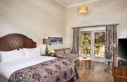 River Oaks Hotel | Allegretto Vineyard Resort Paso Robles