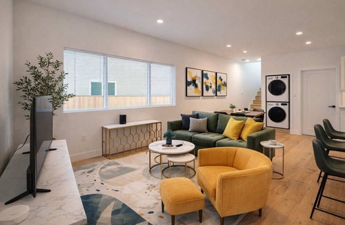 College East Condo | Allura SDSU New College Area. 2 BR 2 BA 2 Parking.