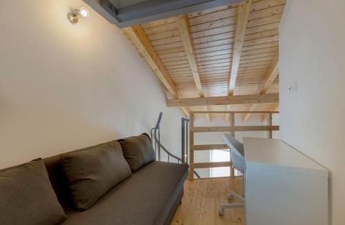Almadena House | Almadena grey house