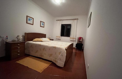 Almograve Apartment | Almograve 2 Balconies 3 Bedrooms Suite Flat