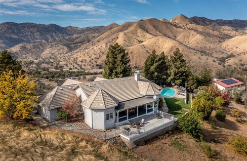 Three Rivers House | ALMOST PARADISE