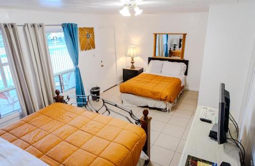 Tahquitz River Estates Hotel | Aloha Hotel Palm Springs
