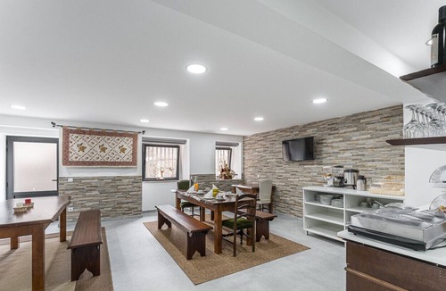 Mangualde Apartment | ALTIDO Beautiful unit w/ Gym & Communal pool