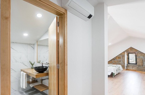Mangualde Apartment | ALTIDO Family unit w/ Gym & Communal pool