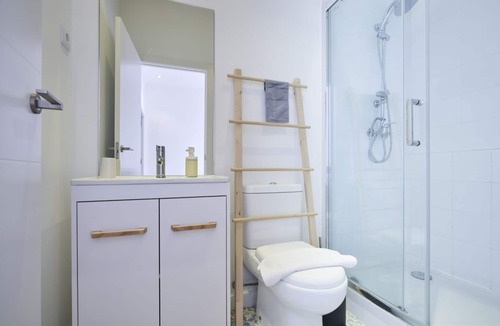 Alcantara Apartment | ALTIDO Modern 3-BR Apartment in Western Lisbon