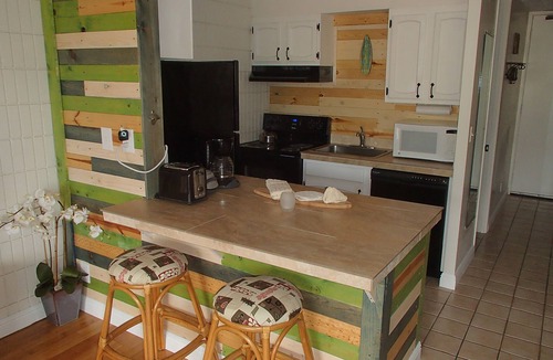 Historic Lahaina Front Street Condo | Always Low Rates! - Mountain View Lahaina Shores Studio