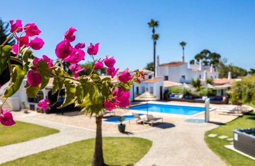 Mato Serrao Villa | Amazing Carvoeiro Villa Villa Carvoeiro Grande 16 Bedrooms Private Pool