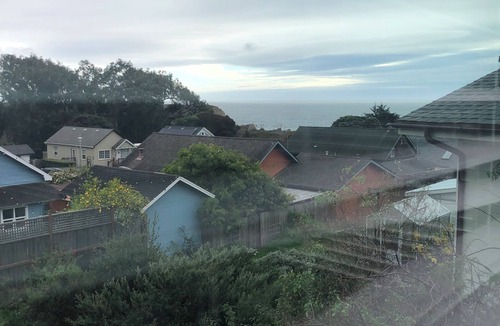 Davenport House | Amazing Coastal Beach House! Entire Home Rental!