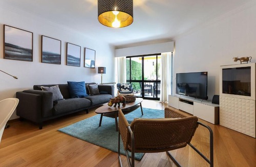 Lisbon Old Town Apartment | Amazing Downtown Family Apartment with terrace and parking