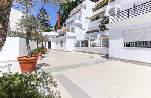 Lisbon Old Town Apartment | Amazing Downtown Family Apartment with terrace and parking