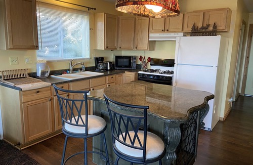 Julian House | Amazing lake and sky views from this private 3 bed, 2 bathroom, fireplace home.