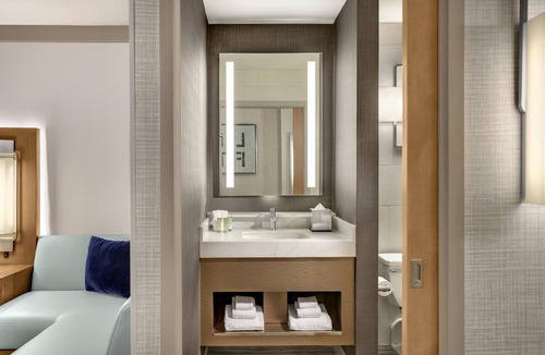 Gateway District Hotel | Amazing Unit at the Strat Casino Strip Las Vegas
