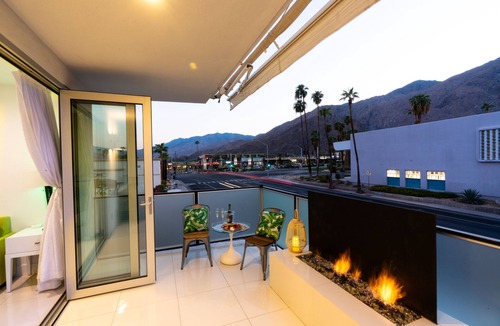 Tahquitz River Estates Apartment | Amazing view! Upscale Palm Springs Getaway!
