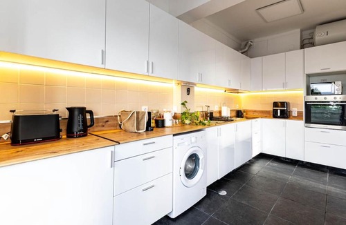 Paco De Arcos Apartment | Ambassador's Retreat