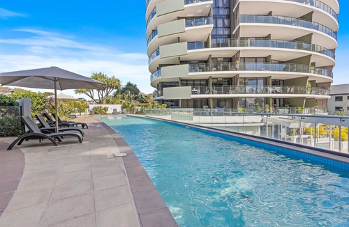 Burleigh Heads Apartment | Ambience Burleigh - 2 Bed Ocean Hinterland Delight