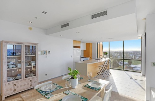 Burleigh Heads Apartment | Ambience on Burleigh Beach