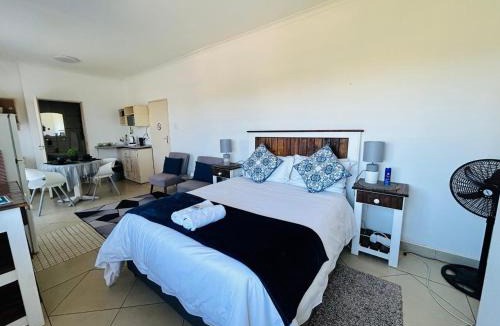 Humewood House | Ameni Air B&B