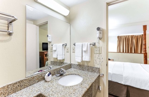 El Centro Hotel | Americas Best Value Inn & Suites El Centro