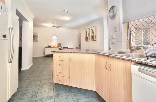 Upper Coomera House | Anaheim Entertainer - Theme Park Central