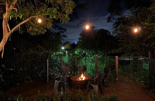 Samford Village House | Ananda House - Full Estate l Pool & Infrared Sauna l 2 mins Walk to Village